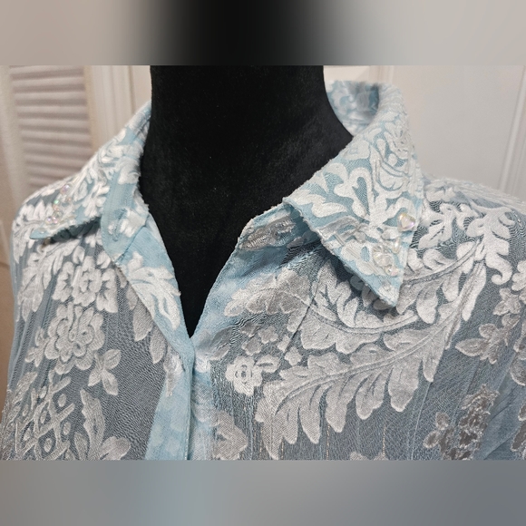 Graff Dressy Button Front Top Medium - Picture 3 of 5